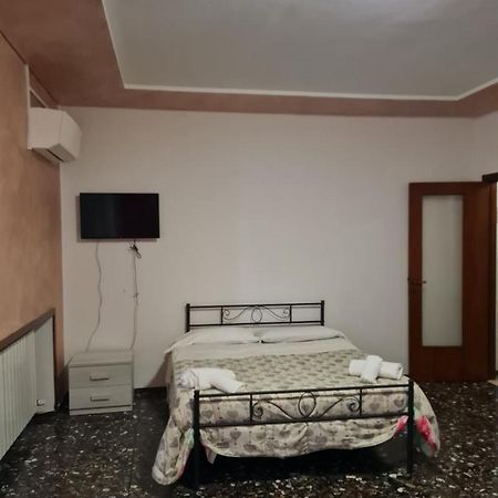 Landlady Airport Orio Bergamo Ida Hotel Orio al Serio Exterior photo