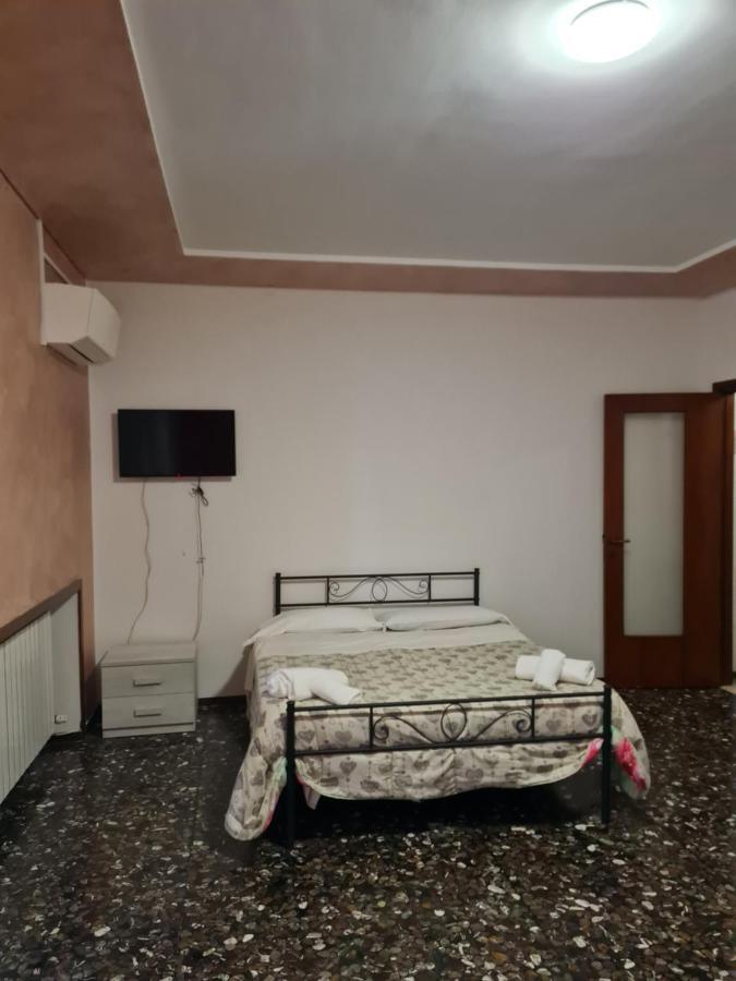 Landlady Airport Orio Bergamo Ida Hotel Orio al Serio Exterior photo